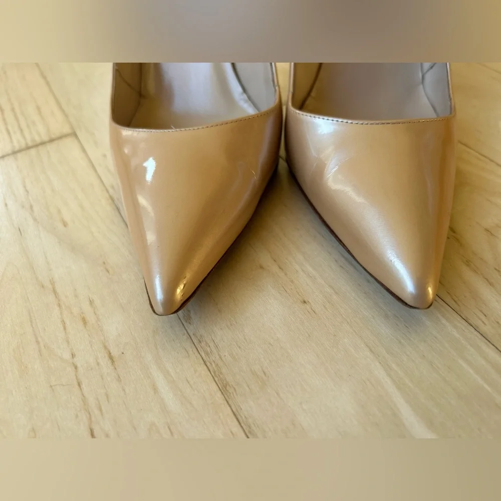 Manolo Blahnik Nude BB 105 Patent Leather Pointed Toe Pumps Size 8 1/2 (38.5 EU)